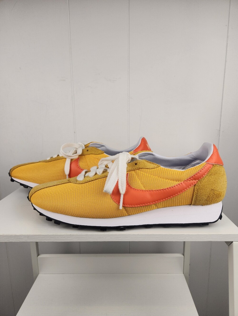 Nike LD 1000 SP Sneakers Mens 12.5 Gold Yellow Orange Lace-Up Mesh Suede Shoes